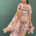 Navya Nair Instagram - Styled @rn.rakhi Wearing @amkaindia @keyaa_by_kartika Makeup @makeupby_nami_ Support @soorya_makeupartist Styling assistants @susaaani_ @sandra_resmi @bhadraramesh97
