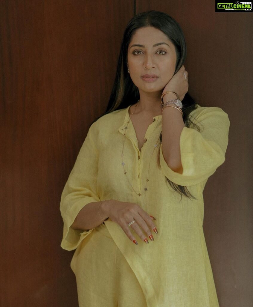 Navya Nair Instagram - Janaki jaane promotions #jjmovie On may 12th at your nearest theatres Styling: @sabarinathk_ Mua : @makeupby_nami_ Outfit : @lisdesigns.in Pic : @weddingtalkiesphotography
