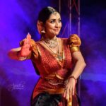 Navya Nair Instagram - Enchantment of the ghunghroos.. The melody of the music .. The indescribable feelings that the rhythms give.. Encompassing great passions Yes, the whole life of a dancer is an unexplainable addiction… #Happyinternationaldanceday …. | | | Clicks from Peruvannamuzhi Fest, Kozhikode by @maheshvaleri & @ajeesh_chakkittapara_