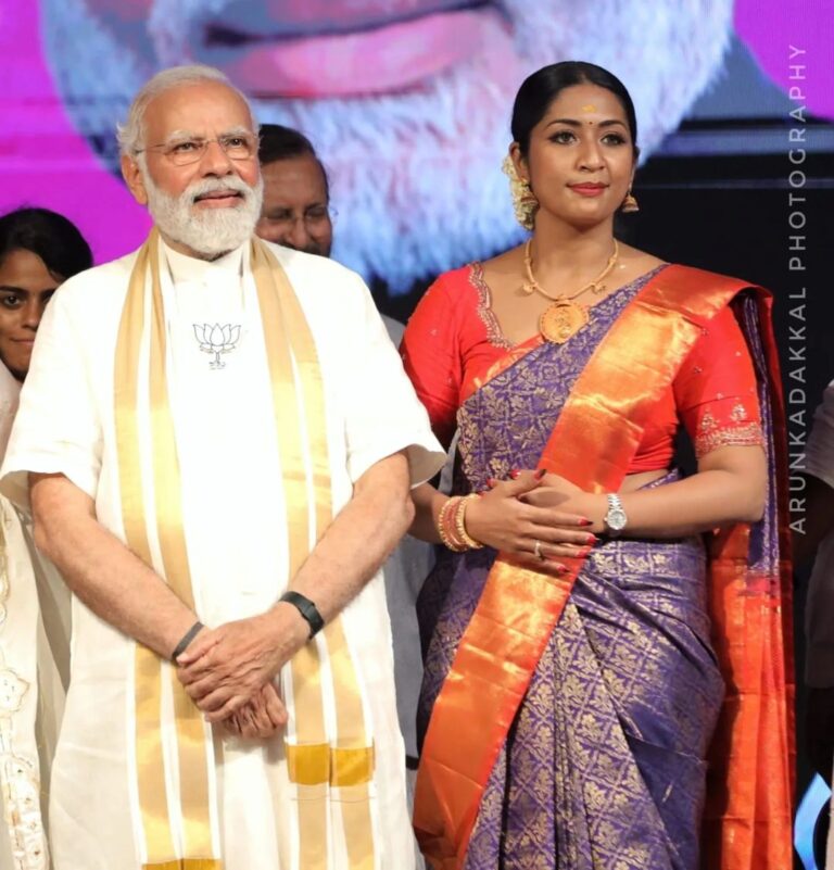 Navya Nair Instagram - Privileged to have shared this stage with The Honourable Prime Minister of India @narendramodi #yuvam2023 Kochi, India