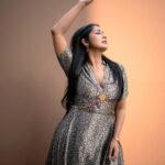 Navya Nair Instagram - Love ♥️ Styled @rn.rakhi Wearing @lisdesigns.in Jewellery @hetalshahofficial MUA @amal_ajithkumar Photography @premsampaul Videography @vishnu.chandrabose Styling assistants @susaaani_ @sandra_resmi Photography assistants @tinyturtle.media @mr.canographers @sandesh.rajeev