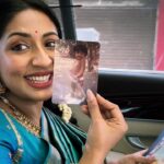 Navya Nair Instagram - നാഗവല്ലിയുടെ ആഭരങ്ങൾ കാണിച്ചു തരുന്ന ഗംഗ നായർ😁😁 @navyanair143 #oldphotos #reminisence #nostalgia