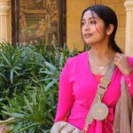 Navya Nair Instagram - Love anyways 💕 Happy Valentine's Day .. @jaisalmer #suryagarhjaisalmer