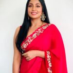 Navya Nair Instagram - Styling @rn.rakhi Wearing @jmes_couture Jewellery @amorettestore.in . MUA @amal_ajithkumar