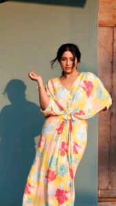 Navya Nair Instagram - Glowing in my floral overdose 💛 
 #mazhavilmanorama #glowup 

Styled by @rn.rakhi 
MUA @styledby_nami 
Styling assistant @susaaani_ 
.
Garment @saltstudio 
Jewellery @tangerinebiojewelry
