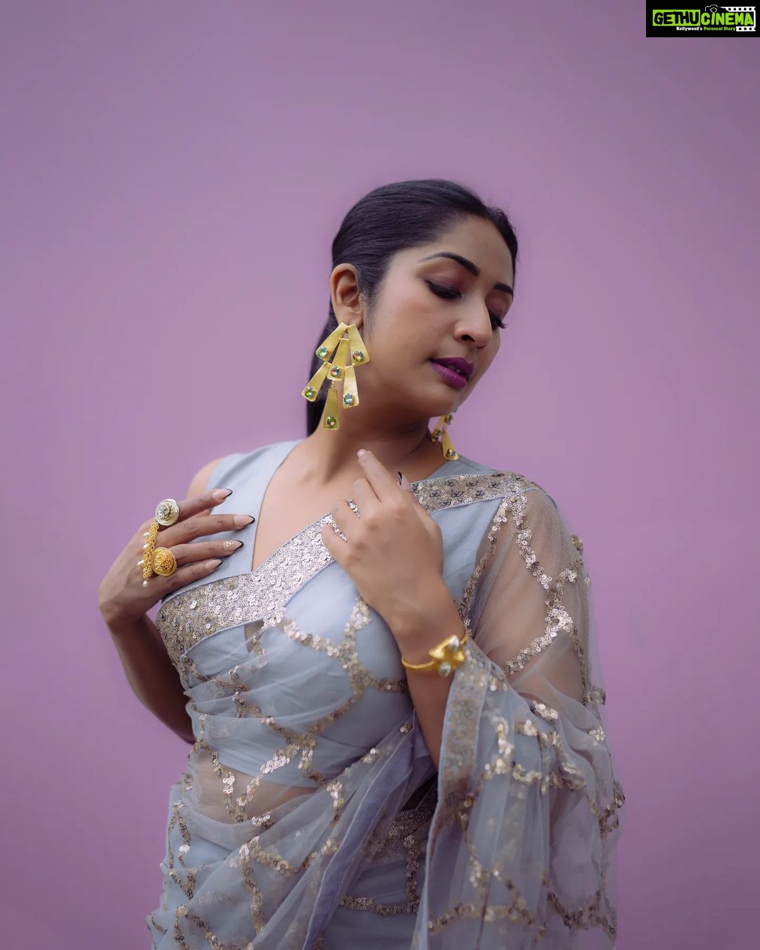 Navya Nair Instagram - Sparkle on, darling Styled @rn.rakhi Wearing @labelmdesigners .. HMU @amal_ajithkumar Styling assistants @susaaani_ @sandra_resmi Photography @kadhak_ Retouch @theprincenthem #sparkle #lookbook