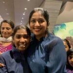 Navya Nair Instagram – Enne kaanan kaalangalaayi kaathirunna priyakutty orupaadu sneham tto .. ummma ❤️❤️❤️
@inoxmovies @sobhacitymall
