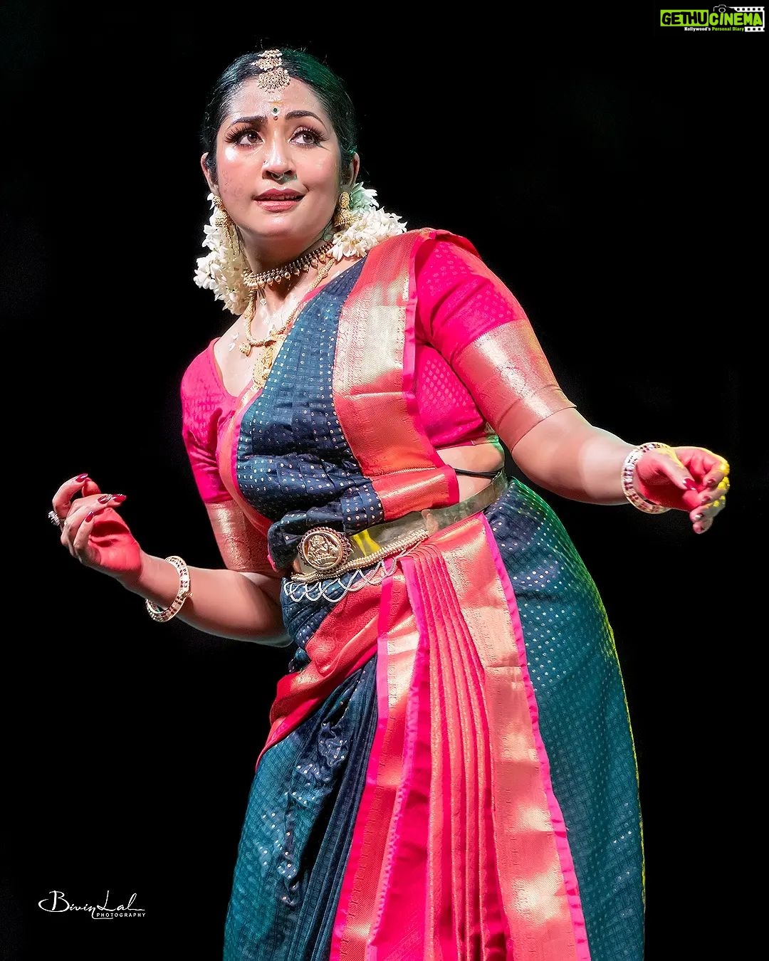Navya Nair Instagram - Bharatanatyam recital presented by @navyanair143 as part of REGATTA Golden Jubilee Festival @ Nishagandhi Auditorium on 28-12-2022. #bharatanatyam #bharatanatyamdance #bharatanatyamdancer #bharatanatyamperformance #bharatanatyamlove #bharatanatyamdancers #bharatanatyamphotography #bharatanatyamdancersofinstagram #indianclassicdance #bivinlal #bivinlalphotography #REGATTA #NAVYA #navya #navyanair