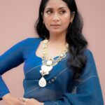 Navya Nair Instagram – Bleu. 
Styled @rn.rakhi 
MUA @makeupby_nami_ 
Sari @ektha.prescilajosephchungath 
Blouse @padmanidhi_the_blouse_boutiqu 
Jewellery @fuschiabyritu 

Photography @_mr_photoman_ @cameramanweddings_ 
Styling Assistant @susaaani_