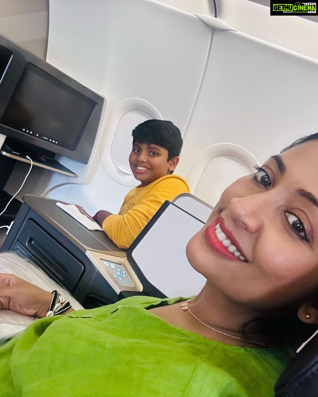 Navya Nair Instagram - Acha me , acha amma , vava me .. ❤️ @mykonos