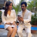 Nawazuddin Siddiqui Instagram - In their element..jogi + dimple = #jogirasararara #10daystogo❤️ @nehasharmaofficial @nawazuddin._siddiqui 😜 #reelsinstagram #reels #reelitfeelit