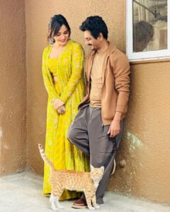 Nawazuddin Siddiqui Instagram - मैं, मेरी बिल्ली और वो ।

#jogirasararara 

@nehasharmaofficial @nakash_aziz @nikhitagandhiofficial