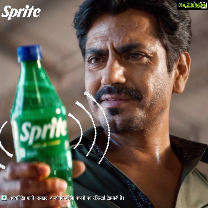 Nawazuddin Siddiqui Instagram - Jab garmi mein train ho late, brain ho jata hai irritate. Par aap gussa mat ho. Sprite Joke in a Bottle ke saath hasso. Scan karo. Joke suno. Thand rakho. Sprite. #SpriteJokeInABottle #ScanKaroJokeSunoThandRakho