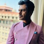 Nawazuddin Siddiqui Instagram - मुझे seriously ना लेने वाले लोगों की list में , मैंने ख़ुद का नाम भी देखा है ।