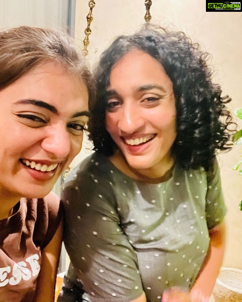 Nazriya Nazim Instagram - Happy birthday Bebe …..!! You make Hyd feel like home for me ….🤍🤗to many more giggling nights …and jokes only we get ✌🏻 Have a good one bebe 😘stuff the face with lodsss of sweets today 🤓😛🙈