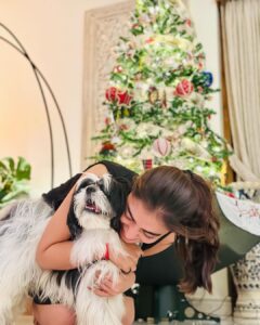 Nazriya Nazim Instagram - Happy happy Xmas from mine to yours ! ♥️🎄