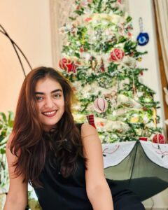 Nazriya Nazim Instagram - Can we skip to December already ???
☺️♥️🎄🏡

📸 : mine @aleenaalphonse 

#favmonthcomingup