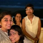 Neelima Rani Instagram - And the birthday celebrations continues!! You will realise the value of friendship when u have friends like family! How blessed I’m to have such souls around me!! @bhaghee171 @ekshikaas @dhurgas_accel_empowerment their love and affection is so infectious 🥰🥰🥰 god bless all of you for you love towards me 🙏🏼 love u all Bay6 Ecr