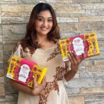 Neelima Rani Instagram – It’s that time of the year ☺️ when we eagerly look forward to expressing our heartfelt feelings, blessings, wishes and appreciation for our near and dear ones via gifts 🎁

This #Diwali, I feel elated that I have chosen ‘Special Moments – Diwali Gift Box’ from Zubi – The Fun Candy 🍭 

🔺Zubi *Candies* 🍭 are enriched with Immunity Boosting *’VITAMIN C’*

🔺Proudly Handmade with *Love in INDIA* 😊 

🔺It’s a premium gift box that comes at an affordable price of RS – 599-/ only. 

Please check it out for yourself and share the joy of diwali with your loved ones with these sweet candies. Munh Meetha Karna!

You can shop them on Amazon – https://amzn.to/3CNHzIr

Link to Buy them Available on My Bio. 

#zubidiwali
