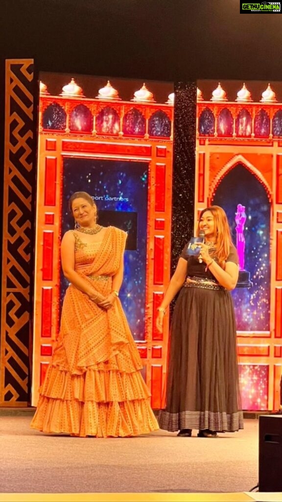 Neelima Rani Instagram - SHE BEAUTY AWARDS 2023 😍 it was a dream come true moment for a 90’s kid to present the award to our sweet @laila_laughs mam 😘 believe me,her smile is infectious 🫶🏼 so blessed to share the stage with such a versatile actress 👼 @sound24k thanks for having me darling! More power to you 😘 #blessed #happy #love #blessed Last minute costume courtesy by @zol_studio @subikanifabint 😘