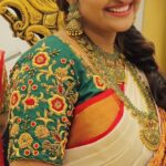 Neelima Rani Instagram – Darling friend @neelimaesai ..
Wearing Kupattam silk Saree, Hand made blouse and Jewellery from PLUSH Rajamundry..
@neelimaesai She was the first person to support PLUSH.. When I launched PLUSH first time in Chennai, wanted to do a photoshoot with a celebrity and called her whether she would be interested.. she immediately accepted without any expectation or salary.. she did a whole day photoshoot with many outfits which helped me for my first promotions.. the importance that she gives for friendship is π«Άπ
How can I miss best and close people on my spl day.. thank u for joining us on New PLUSH store in Rajamundry, Andhra Pradesh Sweets. !!
#friendshipgoals #bff #friends #friendsforever #sareelove #celebrity #actress #smile #love #laughter #darling #plush #Rajamundry #andhrapradesh #bridesofandhrapradesh #bridesoftelangana #PLUSHBoutiqueandBeautyLounge