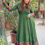 Neelima Rani Instagram – Zero make up! My look reflect my mind 💚