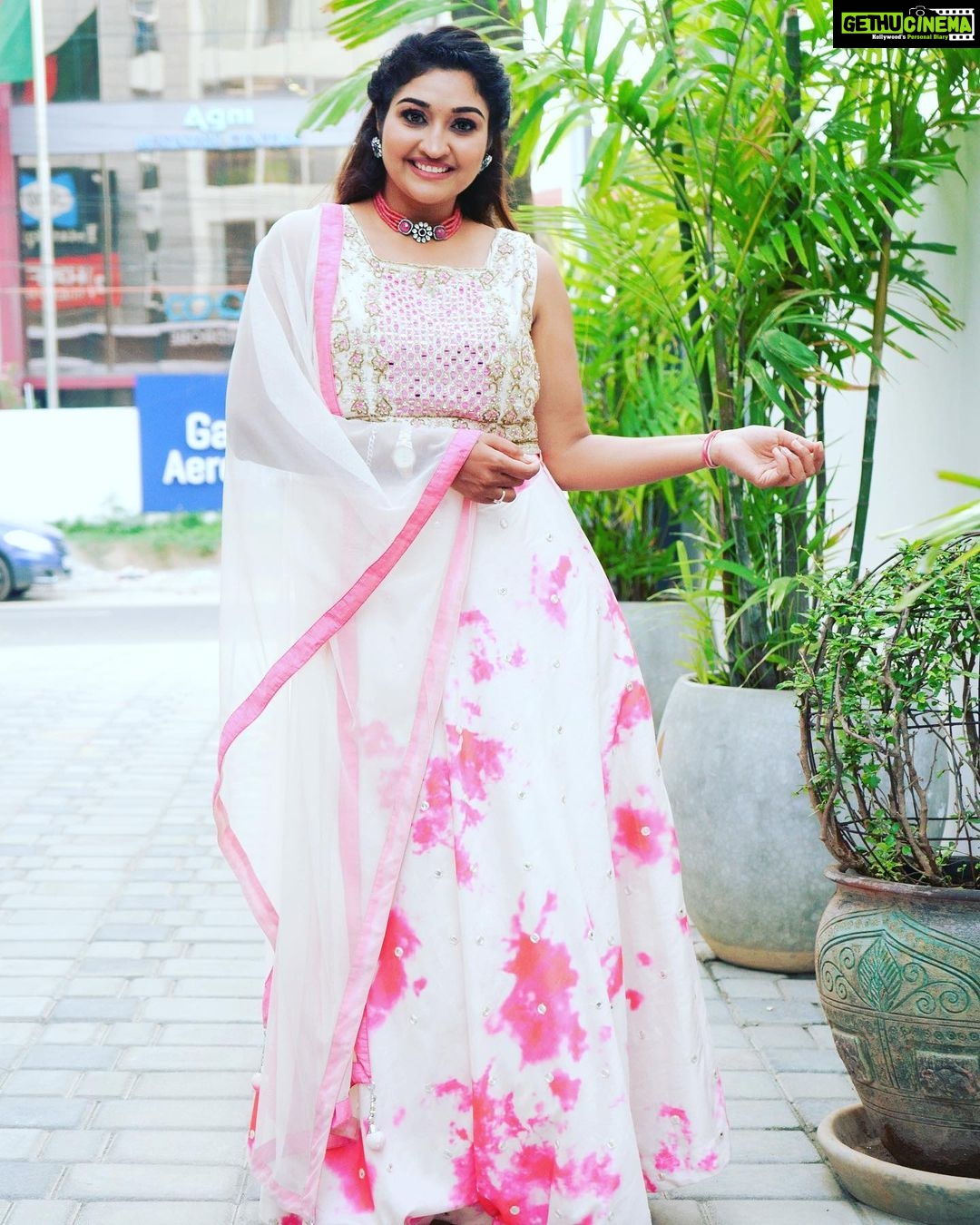 Neelima Rani Instagram - One who looks around is intelligent! One who looks within is wise 🥰 always try to be wiser than yesterday Team N @shamini_shankar_official DOP @en.nizharpadam Costume by @santhoshiplush