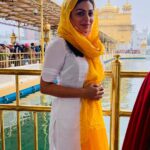 Neeru Bajwa Instagram - Sareya nu Vaisakhi diya lakh lakh vadiya 🙏🏼