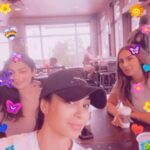 Neeru Bajwa Instagram - What a fun weekend with @bajwasabrina @chrissy_aulakh our 5 princesses 👸🏻 #mommy @vanmysteryman05 we really needed that lunch ❤️ Highlight was definitely #kabaddi and our#fastandfurious workout for me 🙏🏼🙌 I found this new app to make these cool reels so there maybe alot more of these coming!