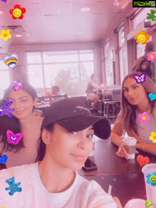 Neeru Bajwa Instagram - What a fun weekend with @bajwasabrina @chrissy_aulakh our 5 princesses πΈπ» #mommy @vanmysteryman05 we really needed that lunch β€οΈ Highlight was definitely #kabaddi and our#fastandfurious workout for me ππΌπ I found this new app to make these cool reels so there maybe alot more of these coming!