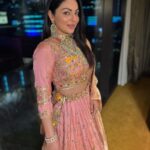 Neeru Bajwa Instagram – #melbourne ❤️ thank you for all your love… #blessed #humbled #grateful 🙏🏼 

Special thanks to @simransethi010 for organizing such a beautiful event 🙏🏼

👗 @intrendzfashion_sukhjitkaur 
 Jewellery @indiansecretsjewellery 
#hmua @neeturoyaltouchbeautysalon