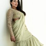 Neeru Bajwa Instagram - ✨ 📸 @avrandhawa #mua @bluerubyartistry #hair @makeupbygurjot 👗 @herfashionvault