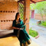 Neetha Ashok Instagram - Close to nature and peace feeling 💚 Special appearance by @siya_a_nayak ❤️😍😍 Beautiful saree by @hithaboutique Blouse by @rishi_designs11