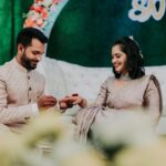 Neetha Ashok Instagram – Traditions are beautiful. Loved the very traditional way of sitting down and exchanging the ring ❤️ 

All though we had our own problems with sitting down 😂😂 🙃
Me: my ankles are sore 365 days 😂😂 
Him: his pants were too tight 😂🤭 

Audience complaint: they were able to see only the backs/bottoms of the photographers and friends who came forward to capture this moment 😂😂
Pc @pixel_stream 
Accessories @beadedtreasuresjewelry 
Blouse @rishi_designs11 
Mua @shefali_ballal 

#traditions #engagement #rituals #sealedforlife #MestaNee #rings #laughter #bridetobe #groomtobe
#candid #pixelstream #usmoments❤️ Kota, Kundapura