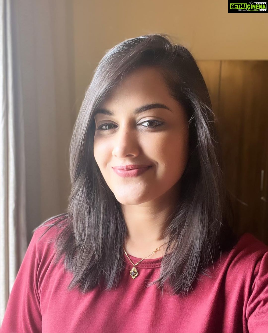 Neetha Ashok Instagram - Good hair kinda day! 🤷🏻♀️