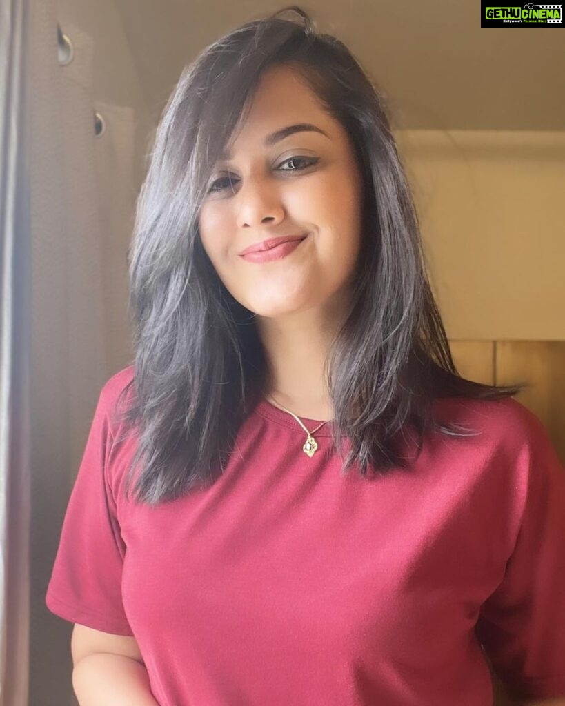 Neetha Ashok Instagram - Good hair kinda day! 🤷🏻‍♀