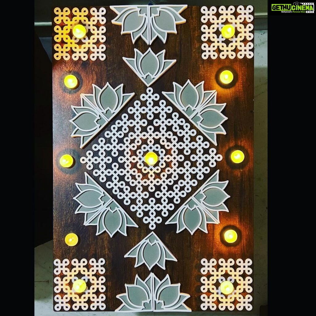 Neetha Ashok Instagram - Pongal and Makara Sankranti is on its way. Whether you are planning on gifting your loved ones or making a pretty Pongal decore, @islandrangoli have got you covered. Stunning kolam design that will accentuate your space and make your Pongal festive look beautiful in its true sense. Kolam DIY collection from Island Rangoli exhibits symmetrical patterns complied together to accentuate your home verandah or office spaces. Thank you for sending in the whole collection of @islandrangoli . I’m In love with your whole collections of such creative rangolis that it’s got me hooked in discovering different patterns and filling in colors on their Tatva Utsav series. The BEST part about their collection is, they are light weighted, portable, flexible, washable and reusable.