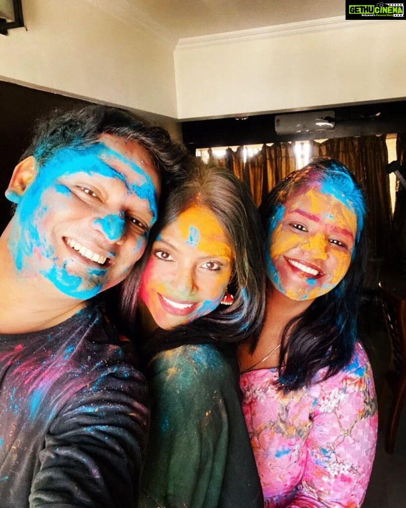 Neetu Chandra Instagram - Happy Holi from Chandra and family ❤️❤️❤️ #happyholi #mumbai Mumbai, Maharashtra