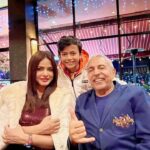 Neetu Chandra Instagram - Last night with the Team of India s Oscar nominated movie #showchelloshow #LastFilmShow So proud to see the little #bhavinrabari doing so well! #DheerMomanya the producer.. Thanks for making India proud and Great luck to all of us.. Spice Affair Beverly Hills Puneet Chandak Missed you again so meet me soon before I leave 🤗 the sweetest photo boombberr Anil Mohin and cutest friend of mine John Scholz Thank you for hosting me with so much love and warmth ❤️❤️🙏
