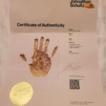 Neetu Chandra Instagram - I finally got my hands on this stunning work of art by Jonathan Schultz. He took my handprint 10 months back, and now I have this lovely imprint in gold that stands for freedom, glory, and hope. Worth the wait❤️. @thejohnathanschultz Thank you so much, darling. Keep growing and blessing the world with your art. #art #goldart #golden