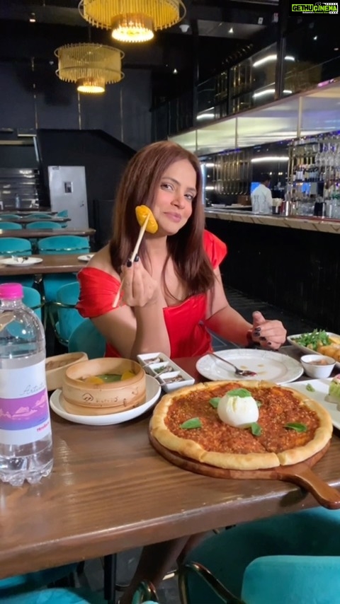 Neetu Chandra Instagram - Let food be thy medicine and medicine be thy food. What is bigger than the love of food? I absolutely love to eat and always love to interact with the creators of these amazing food. Do you like to do that too?