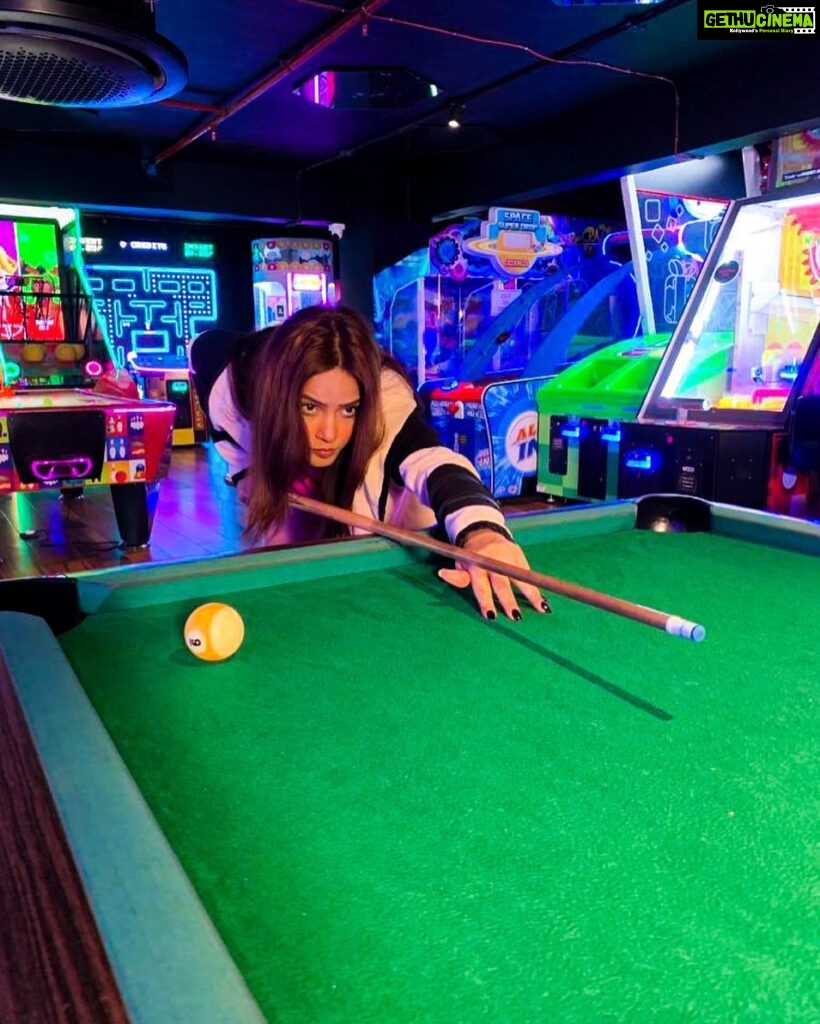 Neetu Chandra Instagram - There’s nothing like a good game of pool to clear my head. All you need is precision and focus and you are good to go. Do you play pool?