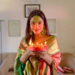 Neetu Chandra Instagram - Have a Prosperous and Safe Diwali this year🪔🎆 Wishes from our Community Ambassador- NITU CHANDRA on this auspicious occasion💚 . . . #PatnaPirates #PiratePanti #PirateHamla #GardaUdaDenge #VivoProKabaddi #Season9 #Diwali2022 #HappyDiwali