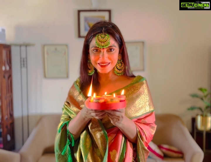 Neetu Chandra Instagram - Have a Prosperous and Safe Diwali this year🪔🎆 Wishes from our Community Ambassador- NITU CHANDRA on this auspicious occasion💚 . . . #PatnaPirates #PiratePanti #PirateHamla #GardaUdaDenge #VivoProKabaddi #Season9 #Diwali2022 #HappyDiwali