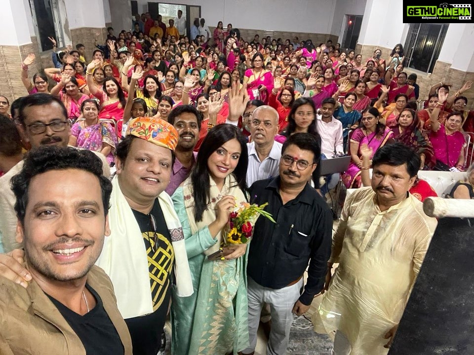 Neetu Chandra Instagram - Bringing Jamshedpur's Maithili community together in a divine celebration! 🙏🏽✨ Today's Maithili Samaaj Pooja was a sight to behold, filled with vibrant colors, soulful music, and an atmosphere of devotion. And as we celebrate Janki Navmi, let us offer our prayers to the goddess Janki and seek her blessings for peace and prosperity. 🌺🕉️ #MaithiliSamaajPooja #JankiNavmi #jamshedpur