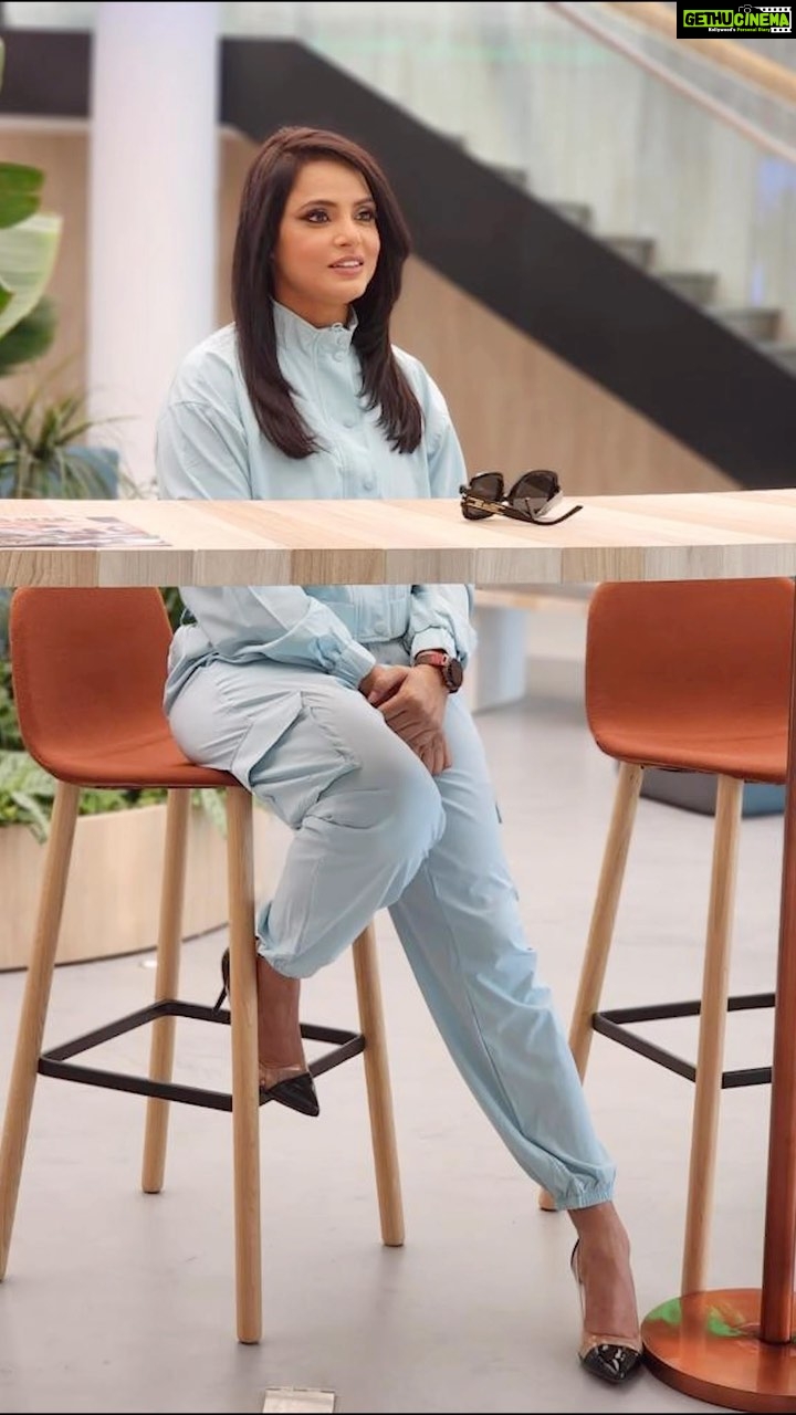 Neetu Chandra Instagram - Elegance is beauty. It’s the kind that never fades. It’s something that is not noticed but remembered. It’s about how you speak, how you carry yourself, what you read. #mentalpeace #mentalhealth #nituchandrasrivastava #nituchandra #dubai #uae #kaleejtimes #empowerwomen #womenempowerment #supportwomen