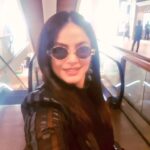 Neetu Chandra Instagram - First time to #jioworlddrive #Mumbai Its so cool. Have you visited ? #joi 💛💛