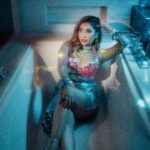 Neha Bhasin Instagram - Let your light shine, goddess. The world needs to see you. Make up @makeoverby_anna Hair @hairstylistguddi.s Reel @himanshusharmaphotographyy Outfit custom made @thesource_buyorborrow #glowup #dewymakeup #graphicliner #nehabhasin