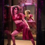 Neha Bhasin Instagram - Pink is not for the soft and demure #Nehabhasin 📸 @jagritagarwal35 Hair @hairstylistguddi.s