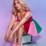 Neha Bhasin Instagram - Dressing the part 🩷 Make up @makeoverby_anna Shot by @ikshitpatel #nehabhasin #barbie